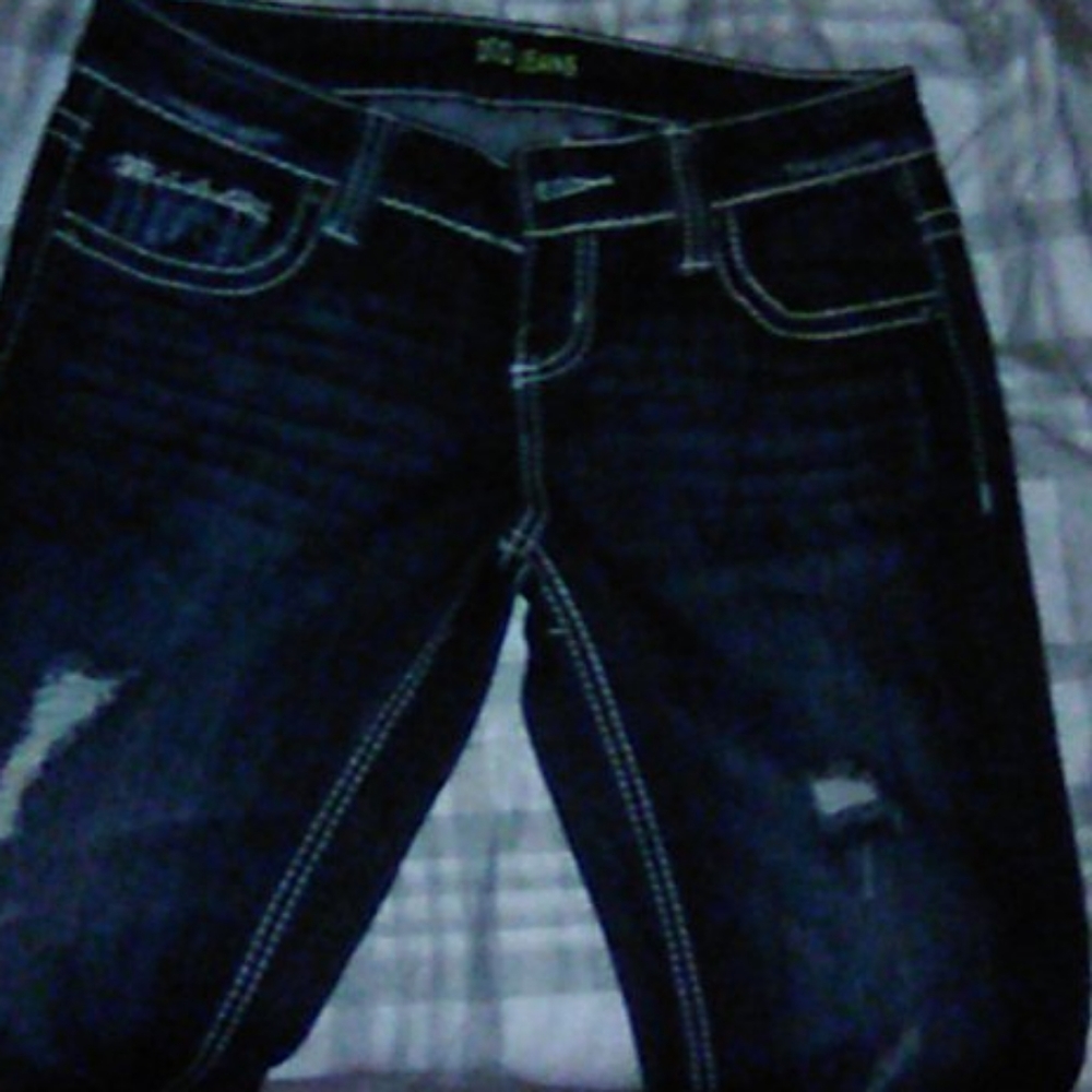 Jeans - Picture 2 of 4